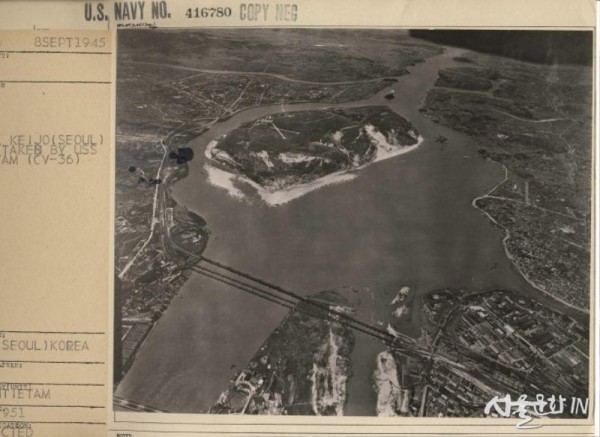 1945년 8월 미군이 촬영한 여의도와 경성비행장 전경 01.jpg