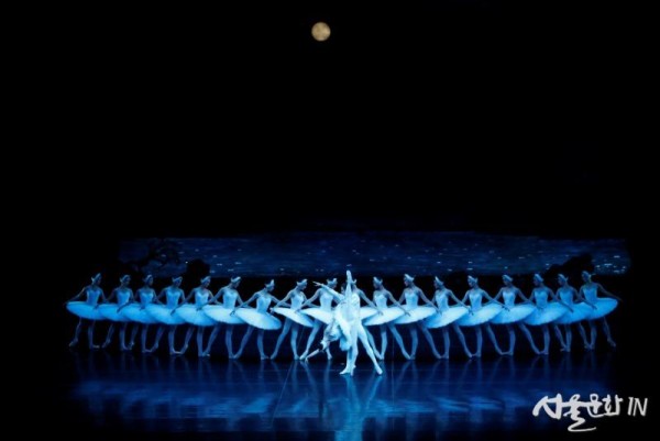 2017백조의호수(강미선,콘스탄틴 노보셀로프)ⓒUniversal Ballet Photo by Kyoungjin Kim 대전문화예술의전당 (17).JPG
