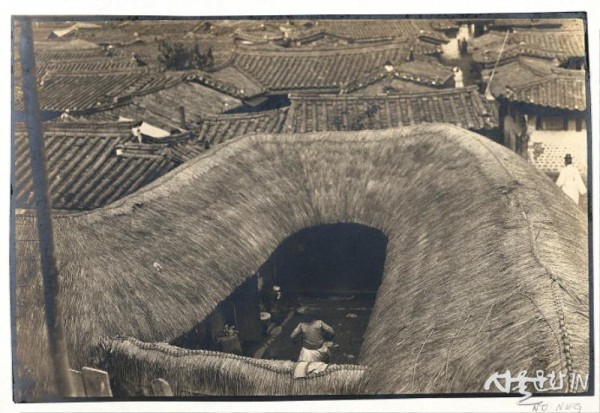 사진 10 초가집(1911년 이전),  프랭크 G.jpg